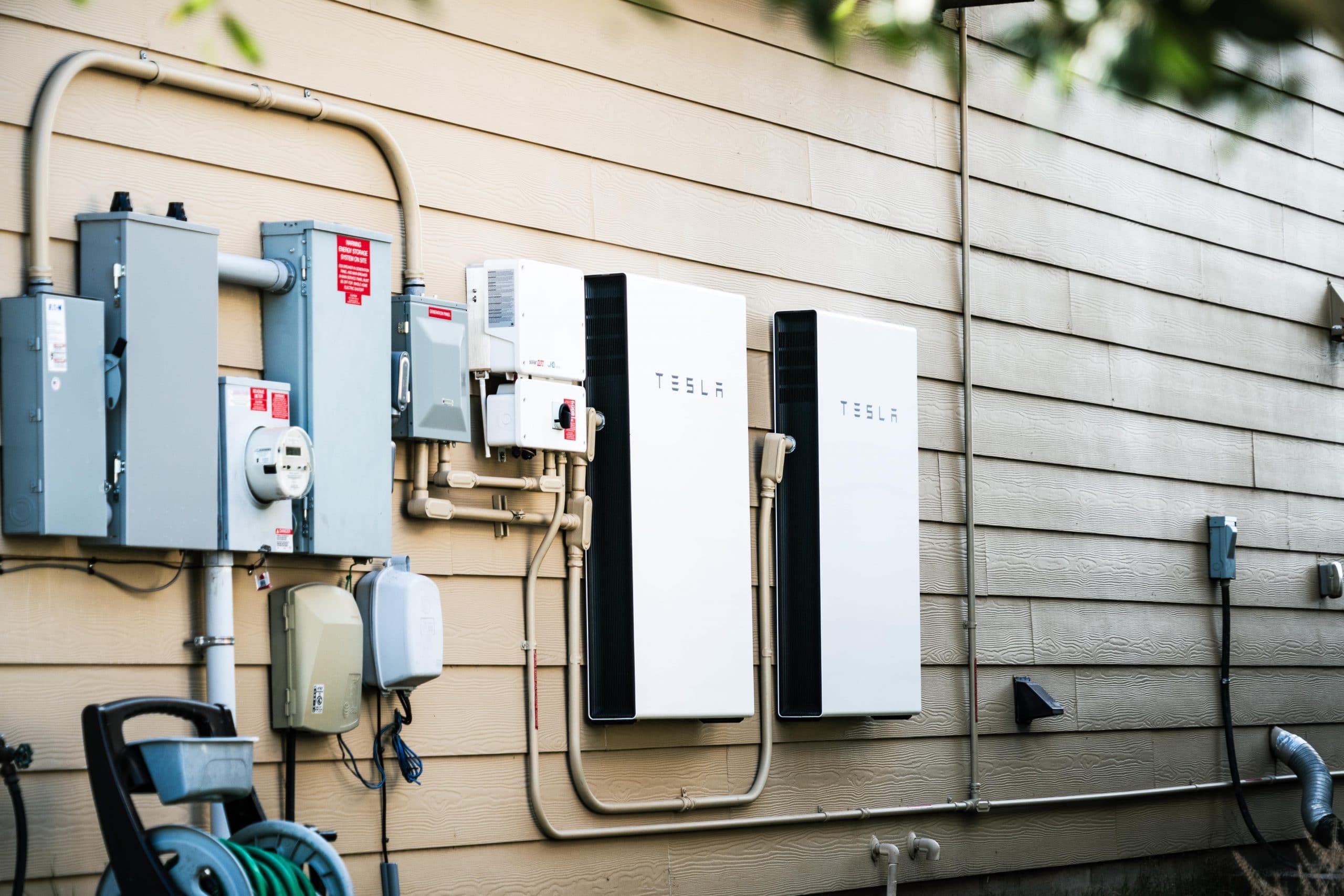 de wind is sterk Vooruitgaan manager Tesla thuisbatterij: Prijs en Voordelen - batterij zonnepanelen